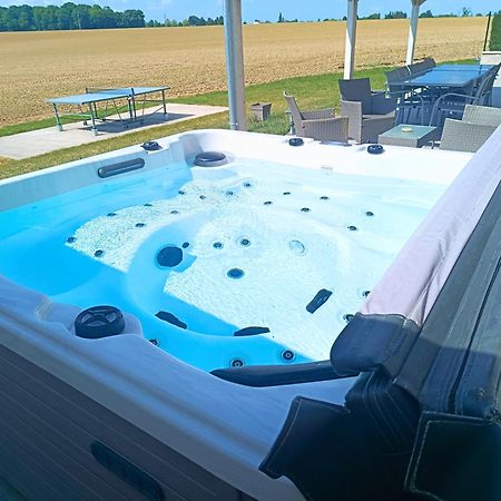 Chambre D'Hotes Le Domaine Des Hirondelles Champcenest Εξωτερικό φωτογραφία