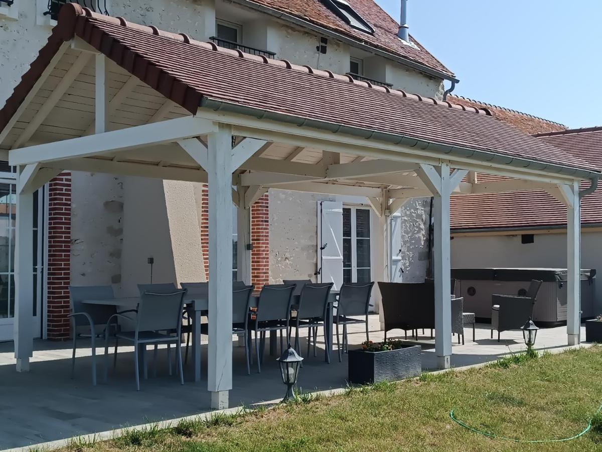 Chambre D'Hotes Le Domaine Des Hirondelles Champcenest Εξωτερικό φωτογραφία