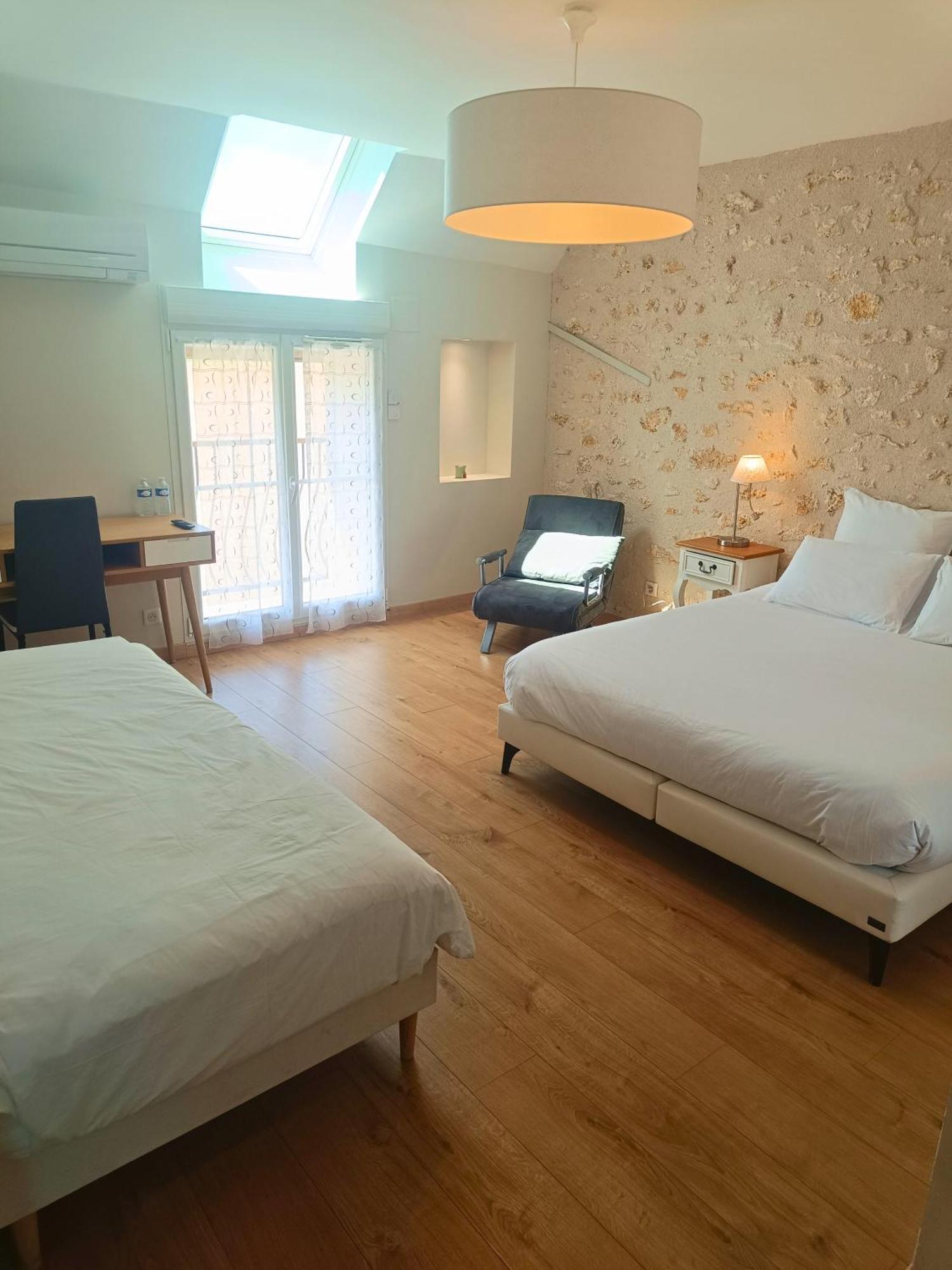 Chambre D'Hotes Le Domaine Des Hirondelles Champcenest Εξωτερικό φωτογραφία