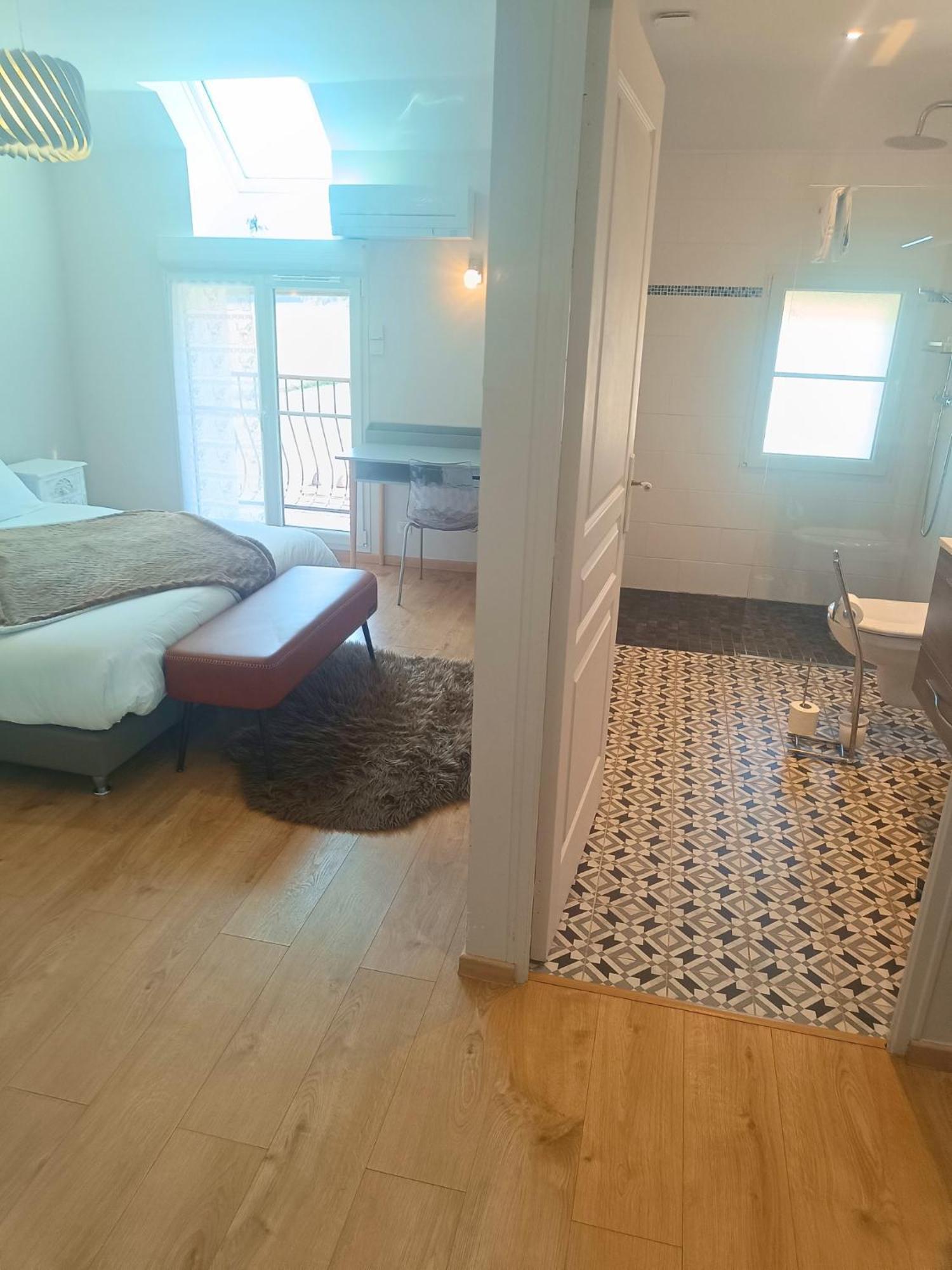 Chambre D'Hotes Le Domaine Des Hirondelles Champcenest Εξωτερικό φωτογραφία